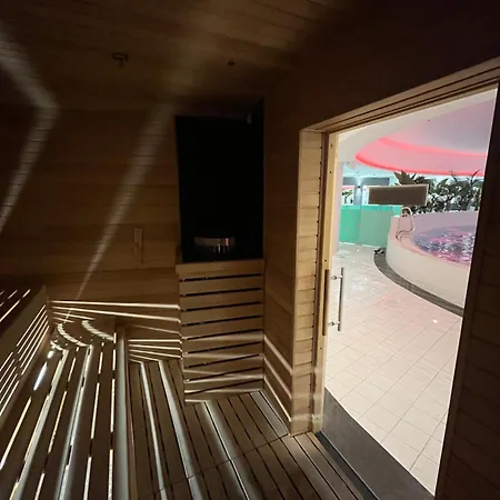 Hanza Tower - 22 Floor, Swimming Pool & Apartment